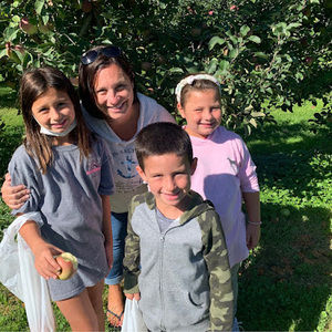 Meet your Posher, Kelly